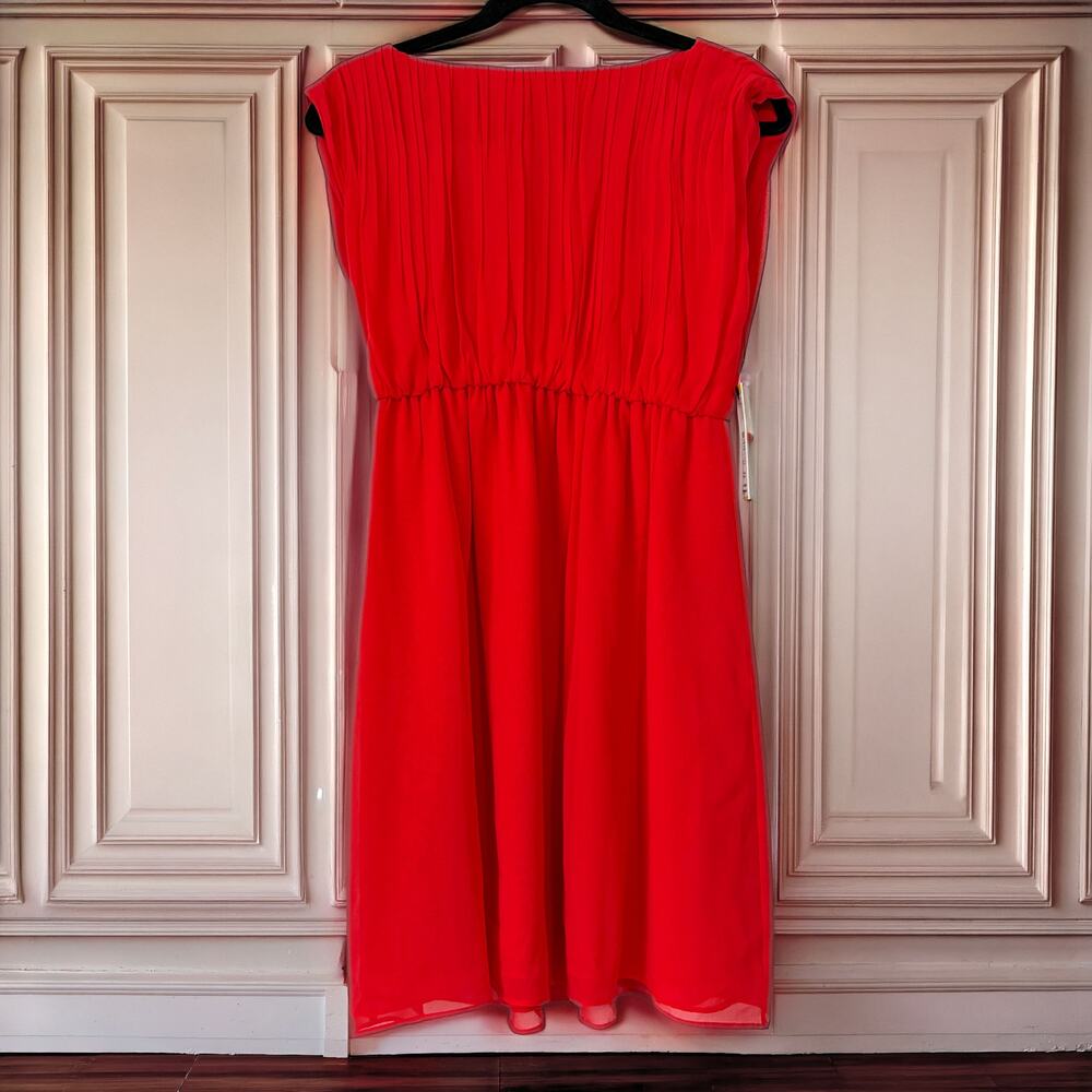 Alice + Olivia NWT 100% Silk Pleated Red Dress Size M MSRP $330